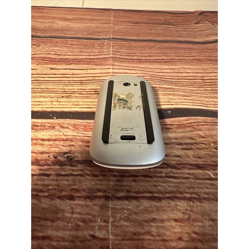 Genuine Apple A1296 White Wireless Bluetooth Magic Mouse - WORKING